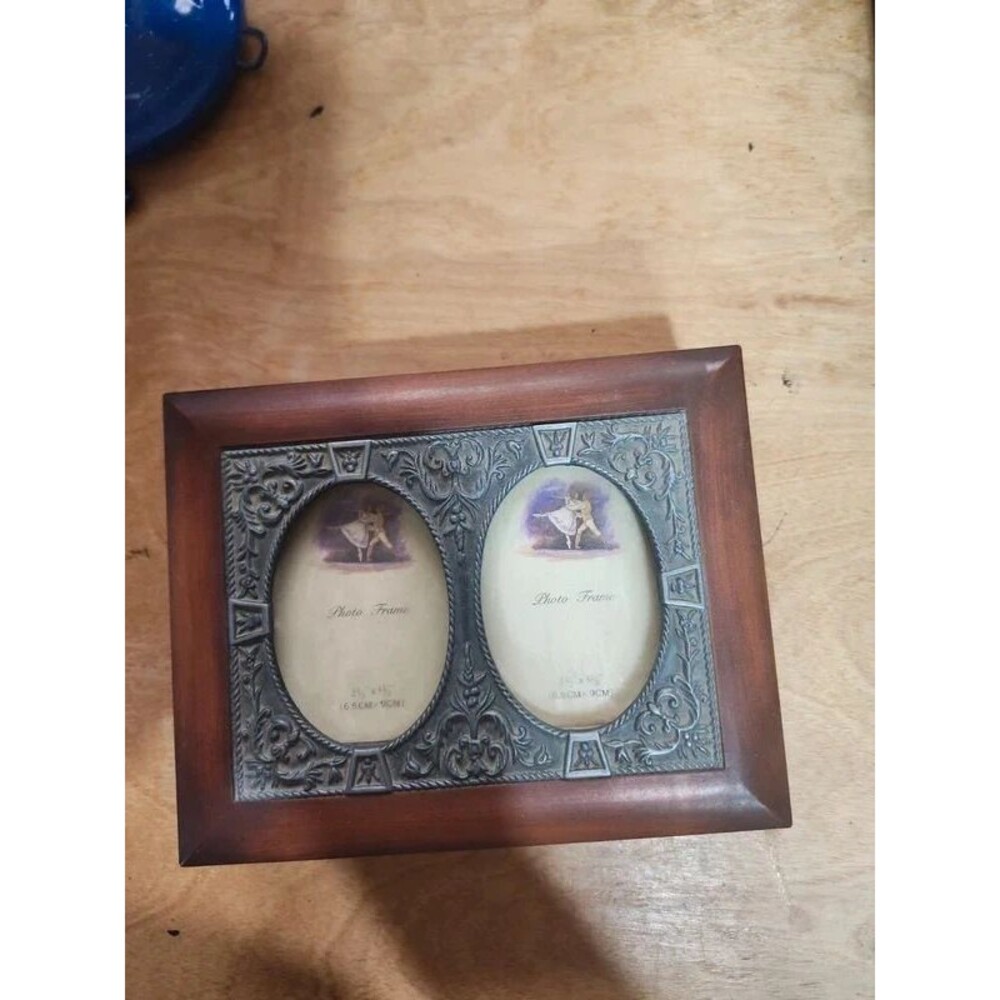 Victorian style velvet lined jewelry box with photo holder